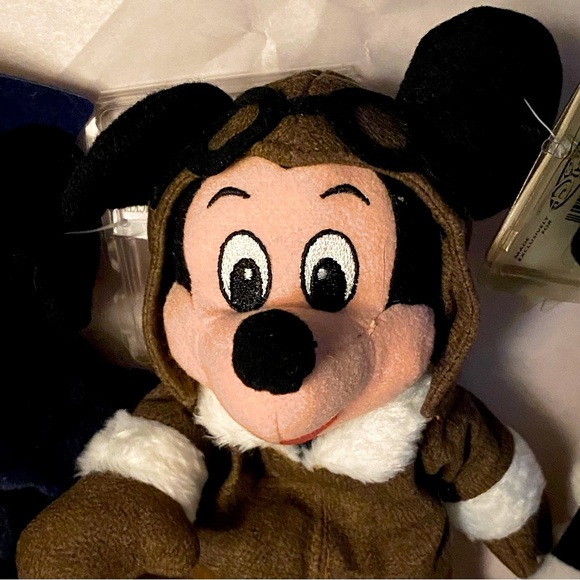 Disney 6 Mickeys, set of Mickey Mouse Beanies - Picture 3 of 8